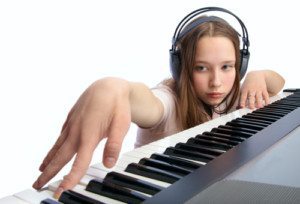 Are teens quitting piano lessons? Learn how to stop this and encourage teen students. composecreate.com