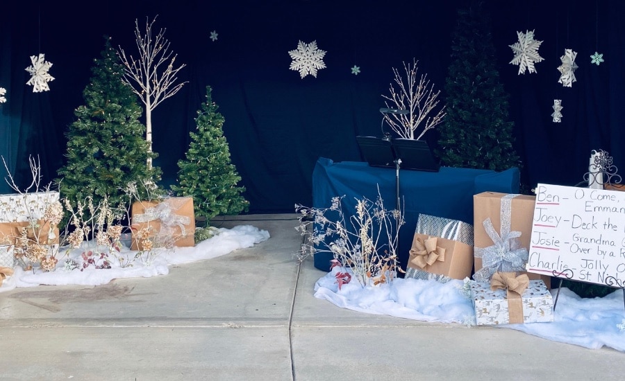 A Driveway Drive-by piano recital for piano students with Music Kids Love. By composecreate.com 