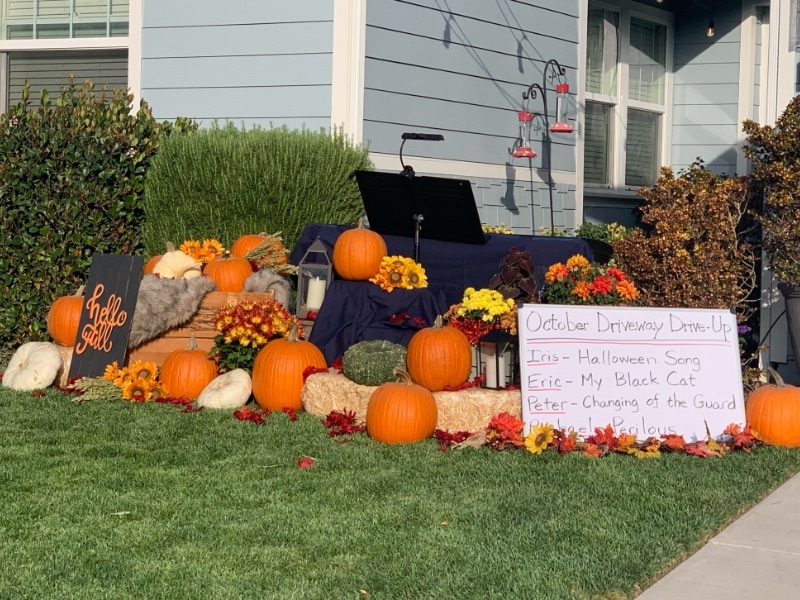 Halloween Driveway Drive-By Recital decor with pumpkins and a digital piano. composecreate.com 
